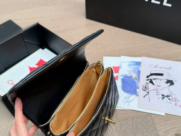 Stylish Fashion Carry CN Handbag CC2510151
