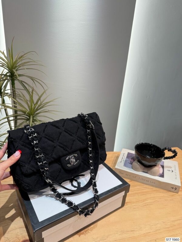 Stylish Fashion Carry CN Handbag 1560