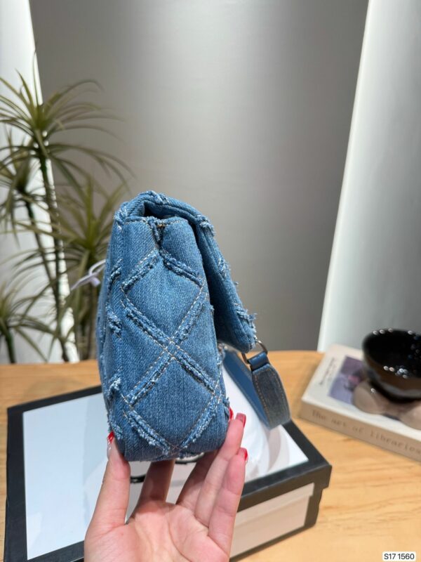 Stylish Fashion Carry CN Handbag 1560