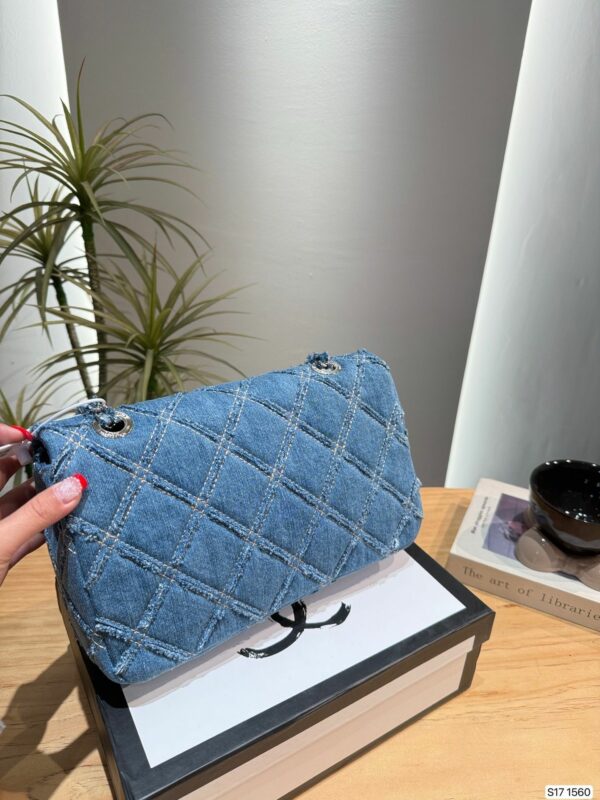 Stylish Fashion Carry CN Handbag 1560