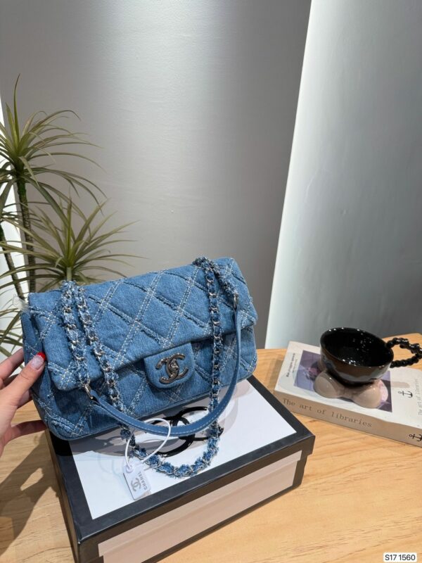 Stylish Fashion Carry CN Handbag 1560
