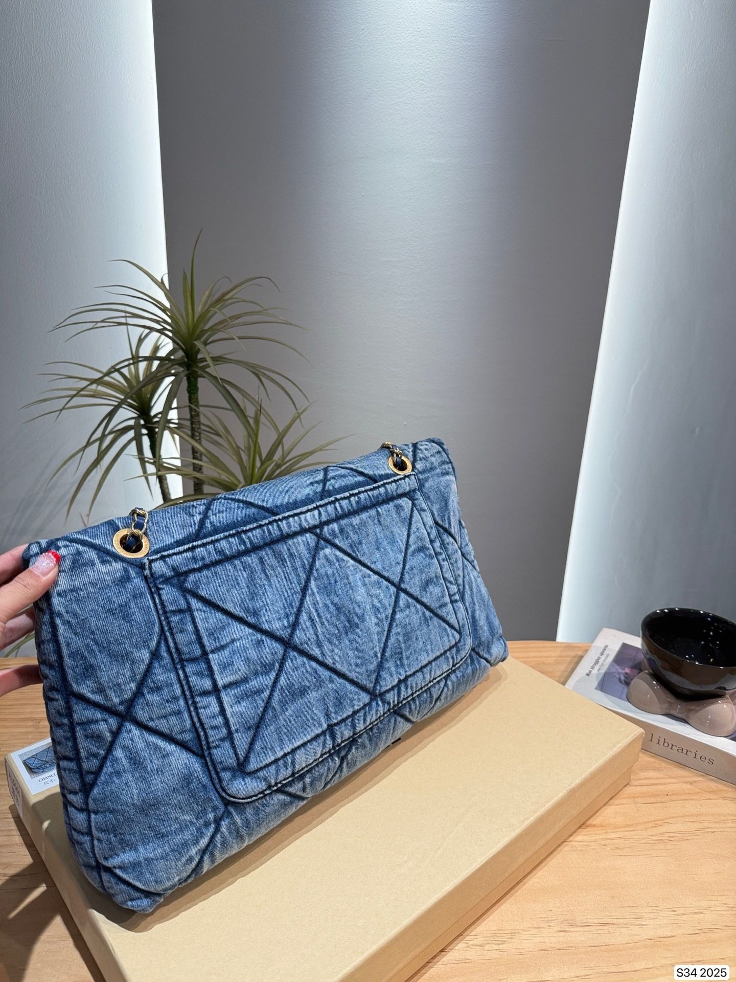 New Collection Fashion CN Handbag 2025 New Collection Fashion CN Handbag 2025