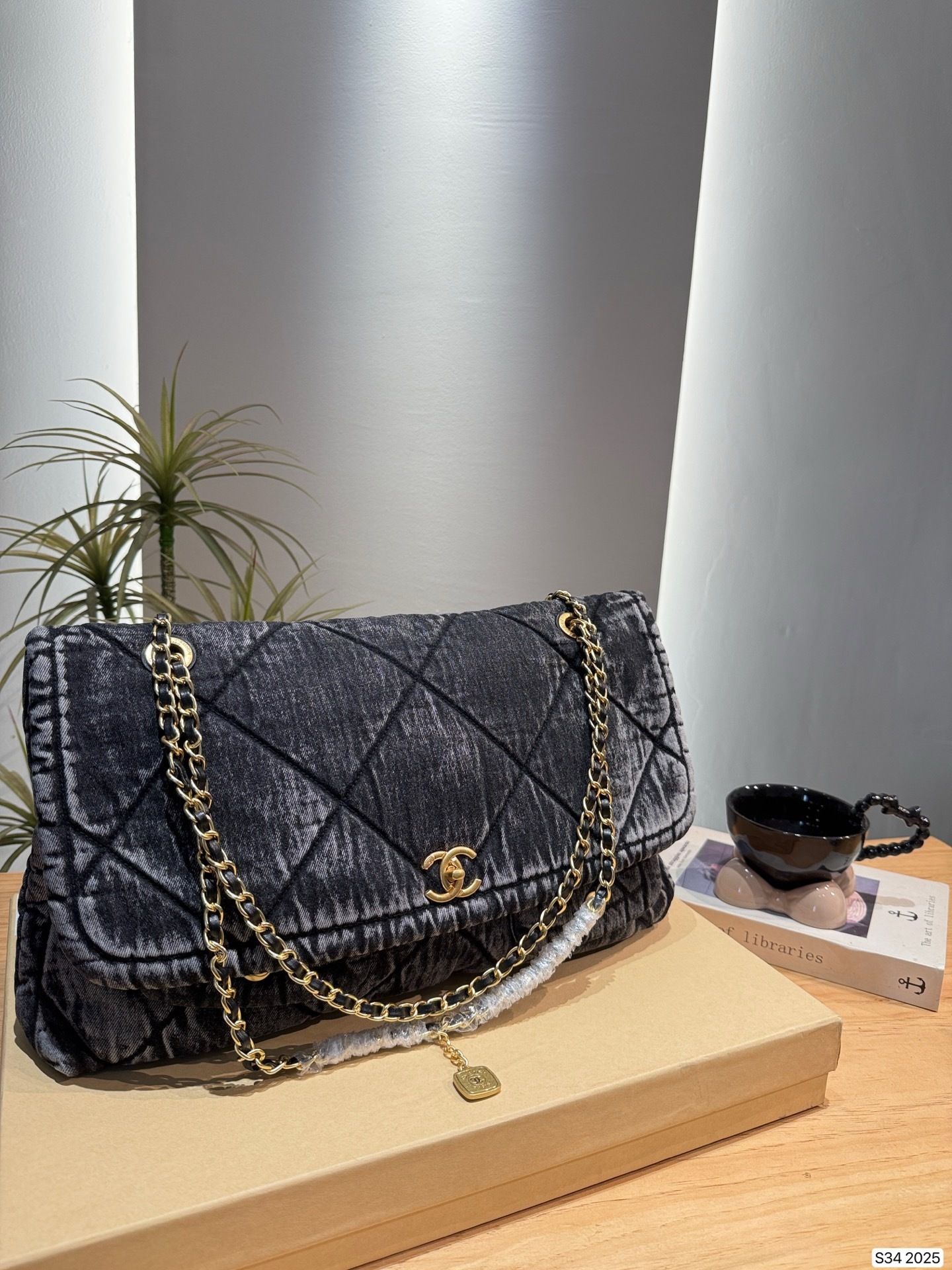 New Collection Fashion CN Handbag 2025 New Collection Fashion CN Handbag 2025