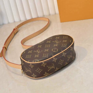 Luxury LV Handbag M25549 2 45f4bc3f result