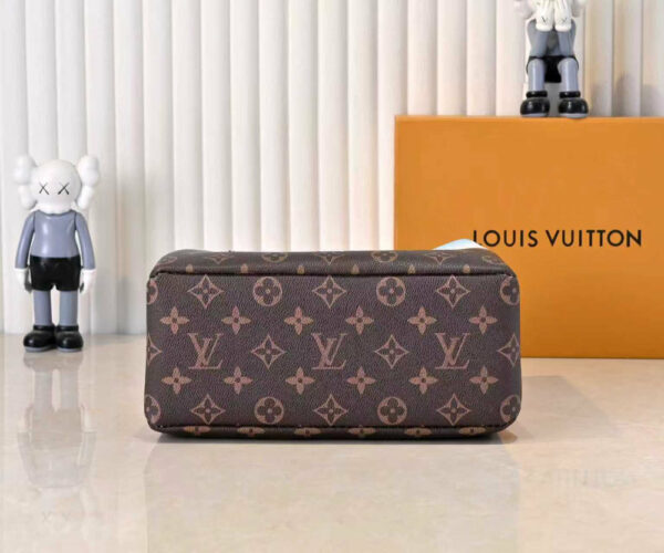 Chic Charm LV Handbag M13940-1