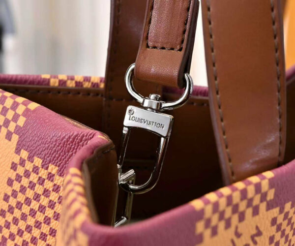 Chic Charm LV Handbag M13940-1