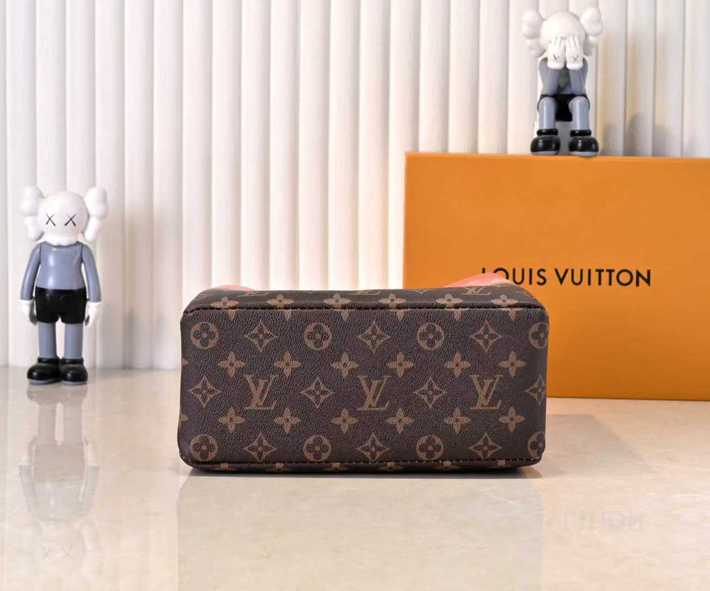 Luxury LV Handbag M13940.1 Luxury LV Handbag M13940.1