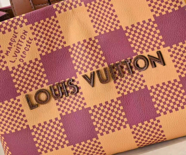 Chic Charm LV Handbag M13940-1