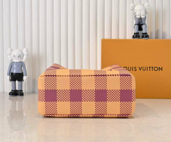Chic Charm LV Handbag M13940-1