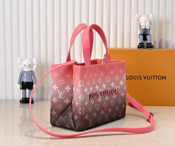 Chic Charm LV Handbag M13940-1