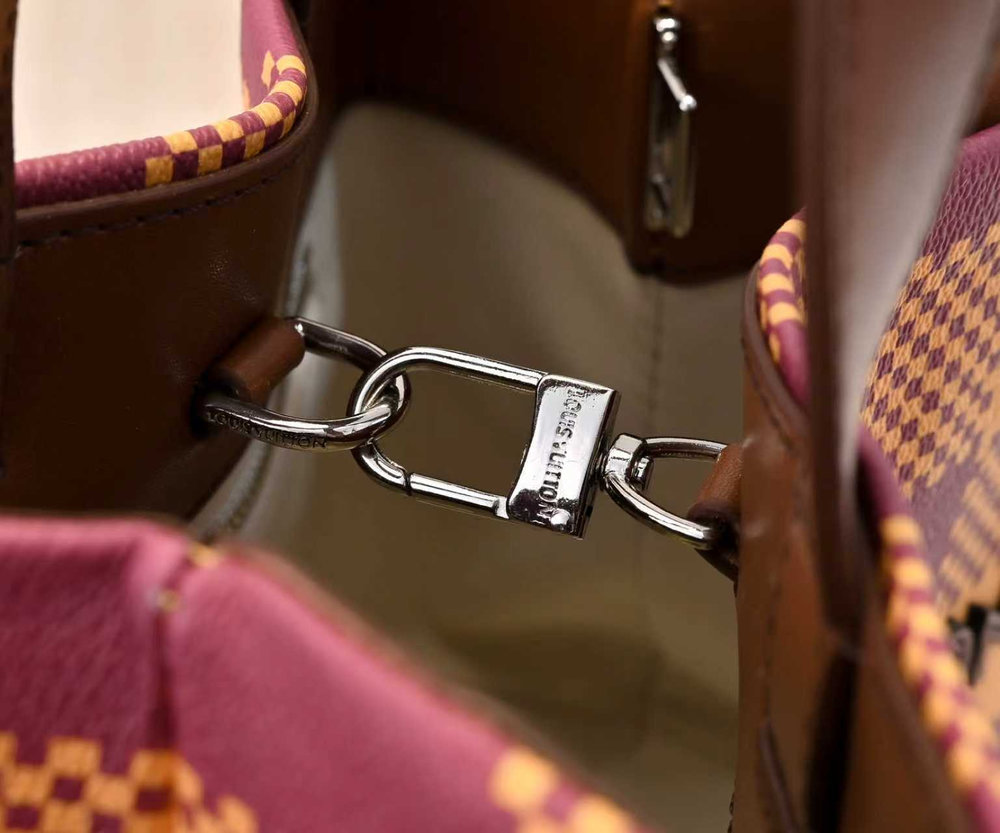 Luxury LV Handbag M13940.1 Luxury LV Handbag M13940.1