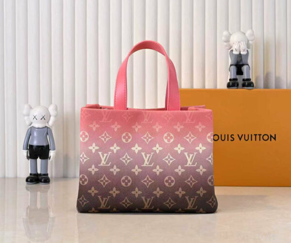 Chic Charm LV Handbag M13940-1