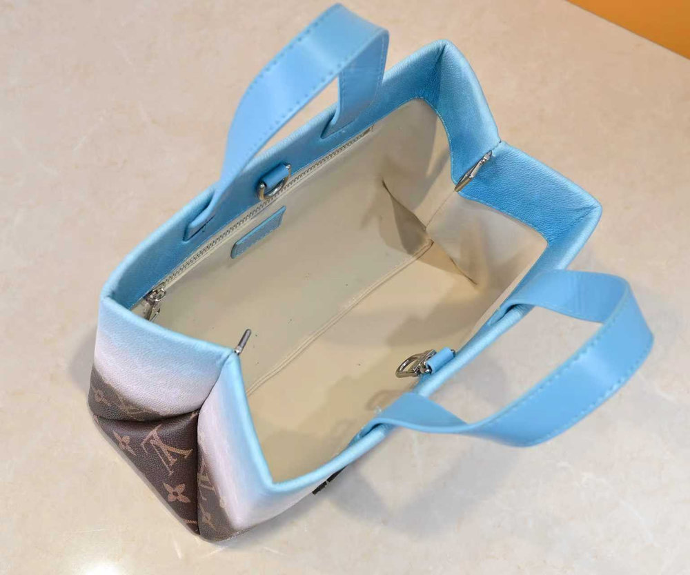 Luxury LV Handbag M13940.1 Luxury LV Handbag M13940.1