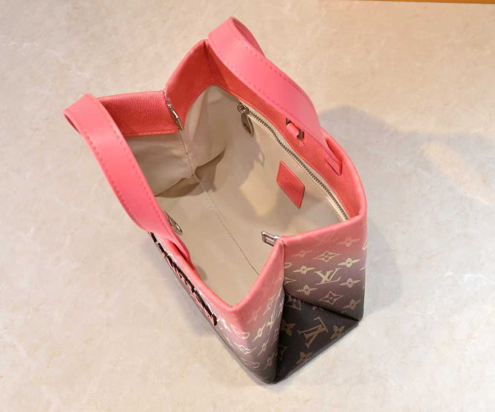 Luxury LV Handbag M13940.1 Luxury LV Handbag M13940.1