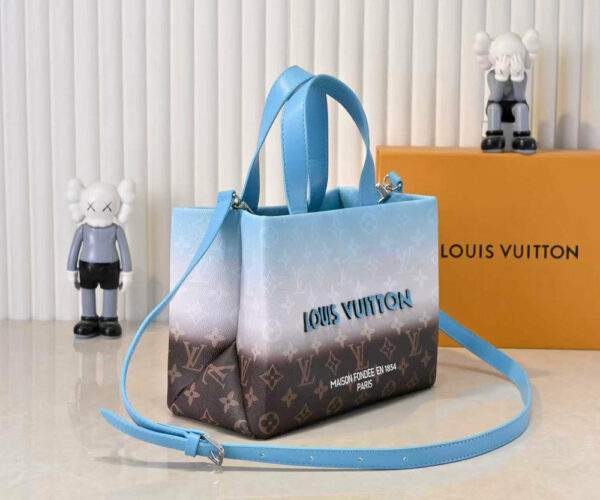 Chic Charm LV Handbag M13940-1