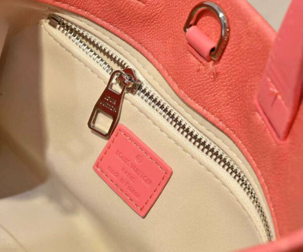 Chic Charm LV Handbag M13940-1