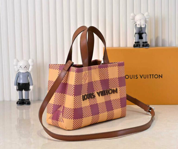 Chic Charm LV Handbag M13940-1