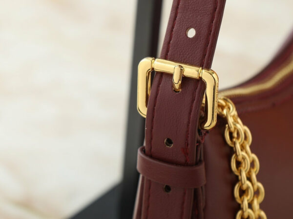 Chic Charm LV Handbag M25525-M25784.1