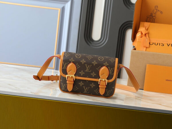 Chic Charm LV Handbag M26805-M83298