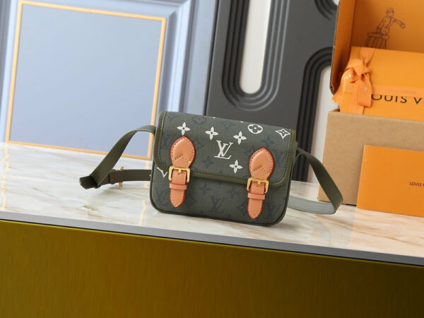 Chic Charm LV Handbag M26805-M83298