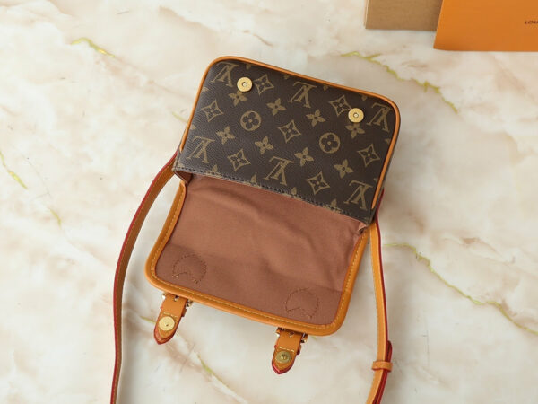 Chic Charm LV Handbag M26805-M83298
