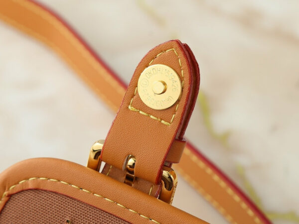 Chic Charm LV Handbag M26805-M83298