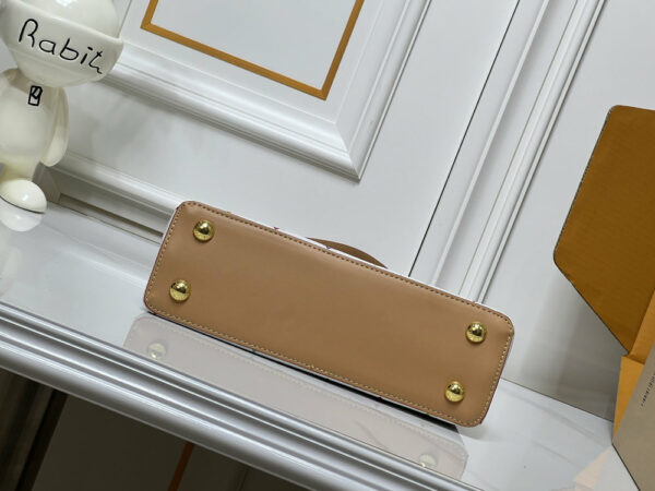 Chic Charm LV Handbag M59939-M94519.3