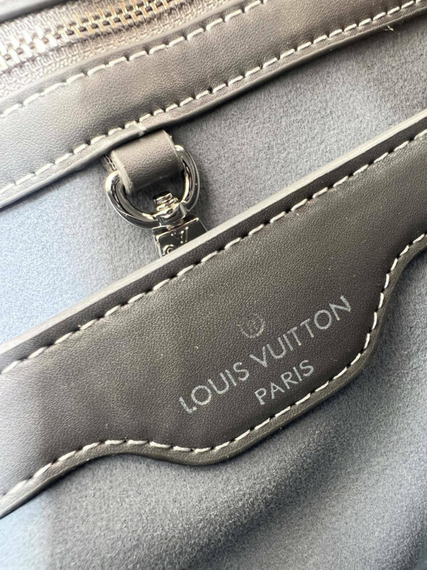 Chic Charm LV Handbag M59939-M94519.4