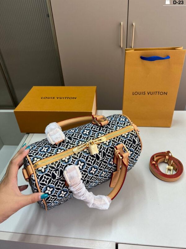 Stylish Fashion Carry Bag L5213 Stylish Fashion Carry Bag L5213