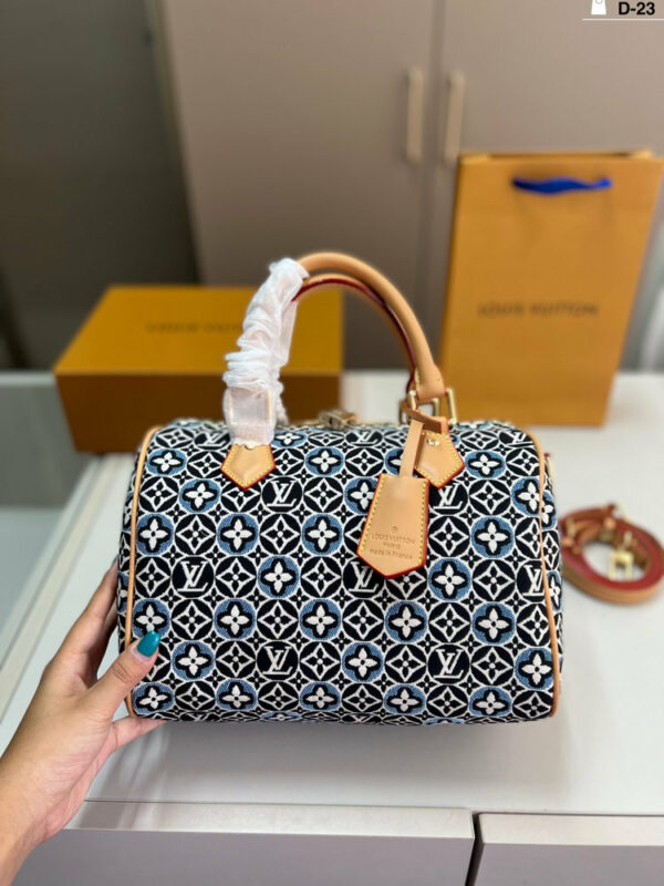 Stylish Fashion Carry Bag L5213 Stylish Fashion Carry Bag L5213