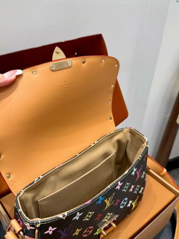 Stylish Fashion Carry Bag L5201 Stylish Fashion Carry Bag L5201
