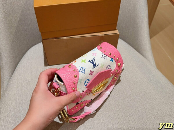 Stylish Fashion Carry Bag L5200