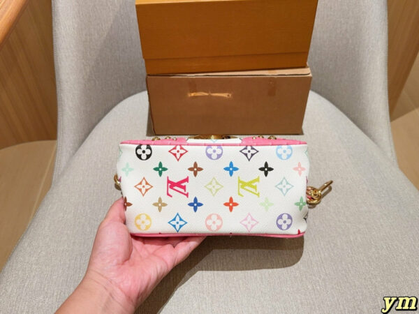 Stylish Fashion Carry Bag L5200