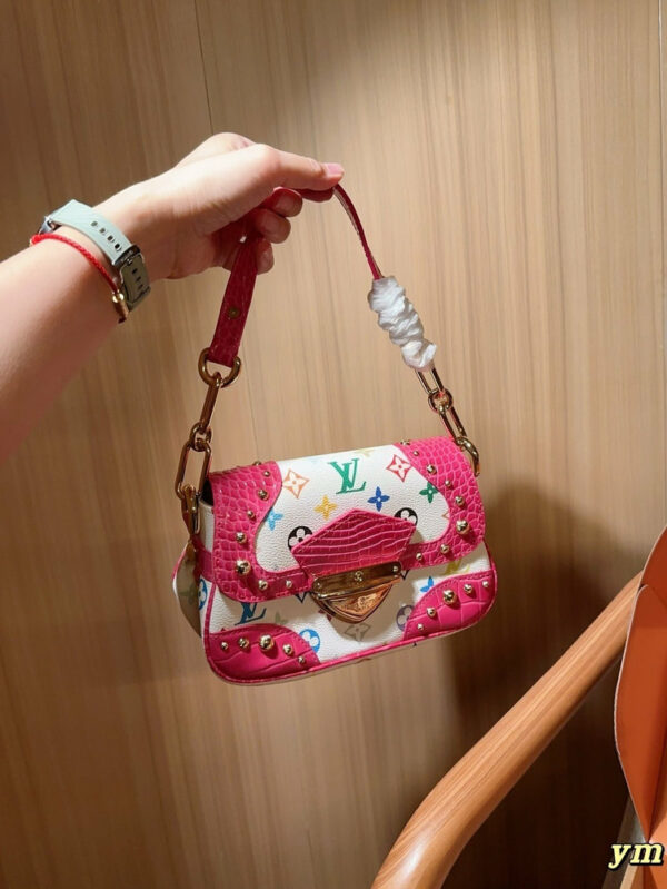 Stylish Fashion Carry Bag L5200