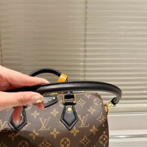 New Collection Fashion Bag L5197 2 e51896e9 result Photoroom