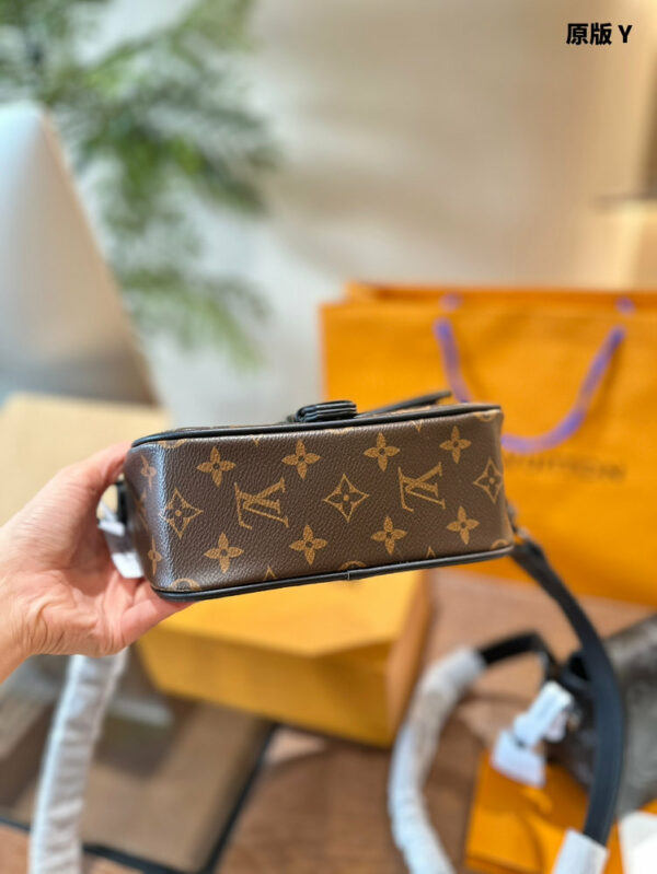 Stylish Fashion Carry Bag L5189