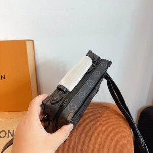 0567f5b8 result Photoroom result