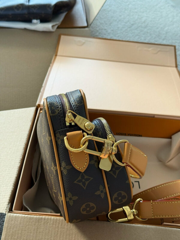 Stylish Fashion Carry Bag L5183