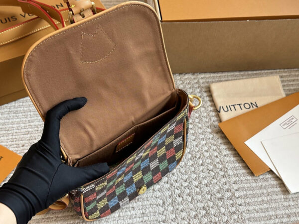 Stylish Fashion Carry Bag L5182