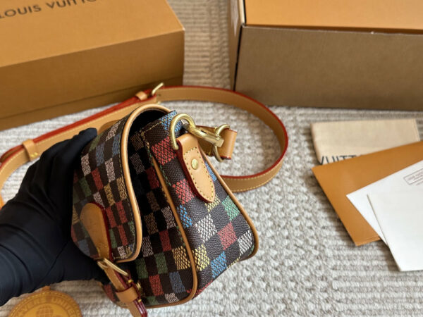 Stylish Fashion Carry Bag L5182