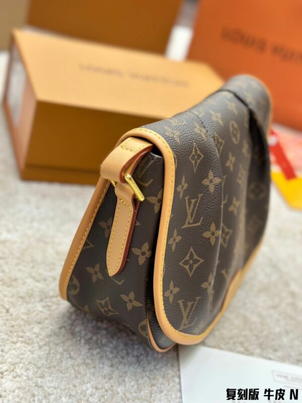 Stylish Fashion Carry Bag L4639 Stylish Fashion Carry Bag L4639