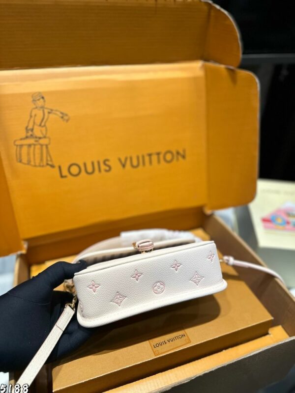 Stylish Fashion Carry Bag L5149 Stylish Fashion Carry Bag L5149