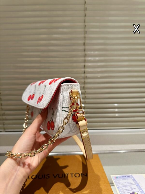 Stylish Fashion Carry Bag L5148