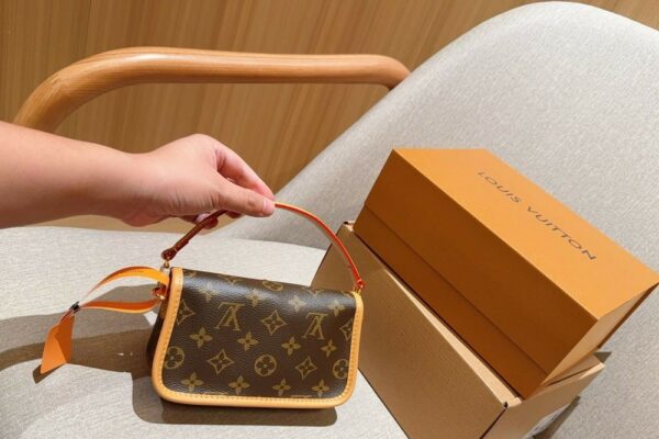 Stylish Fashion Carry Bag L5143