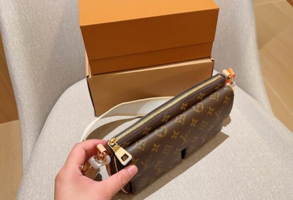 Stylish Fashion Carry Bag L5137
