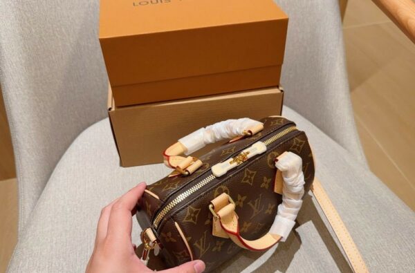 Stylish Fashion Carry Bag L5133