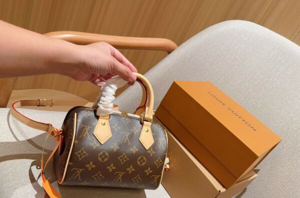 Stylish Fashion Carry Bag L5133