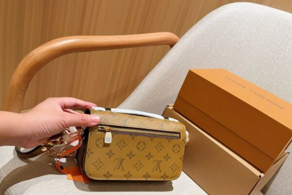Stylish Fashion Carry Bag L5131