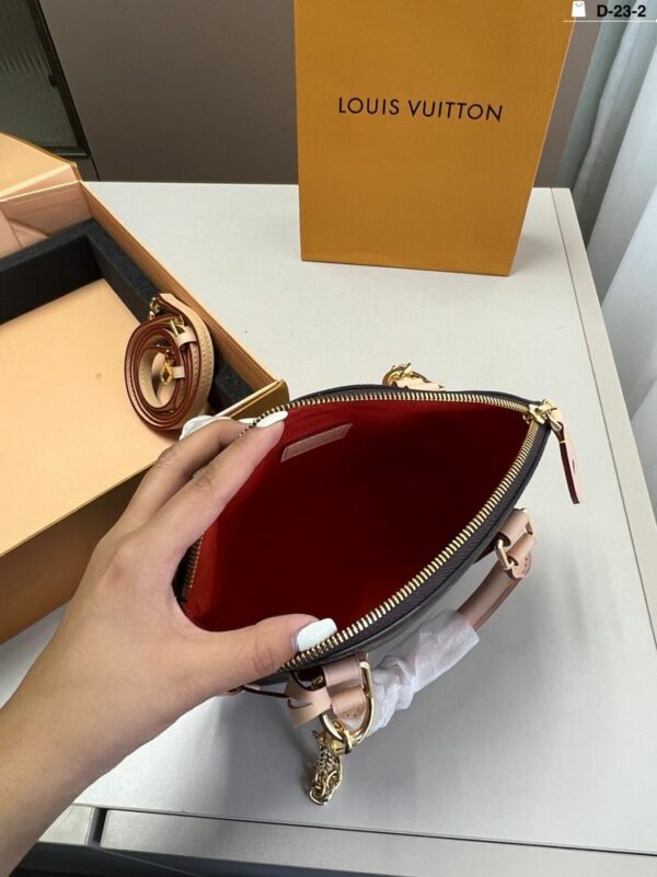 Stylish Fashion Carry Bag L5120 Stylish Fashion Carry Bag L5120