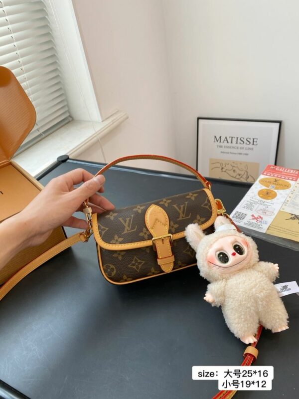 Stylish Fashion Carry Bag L5113